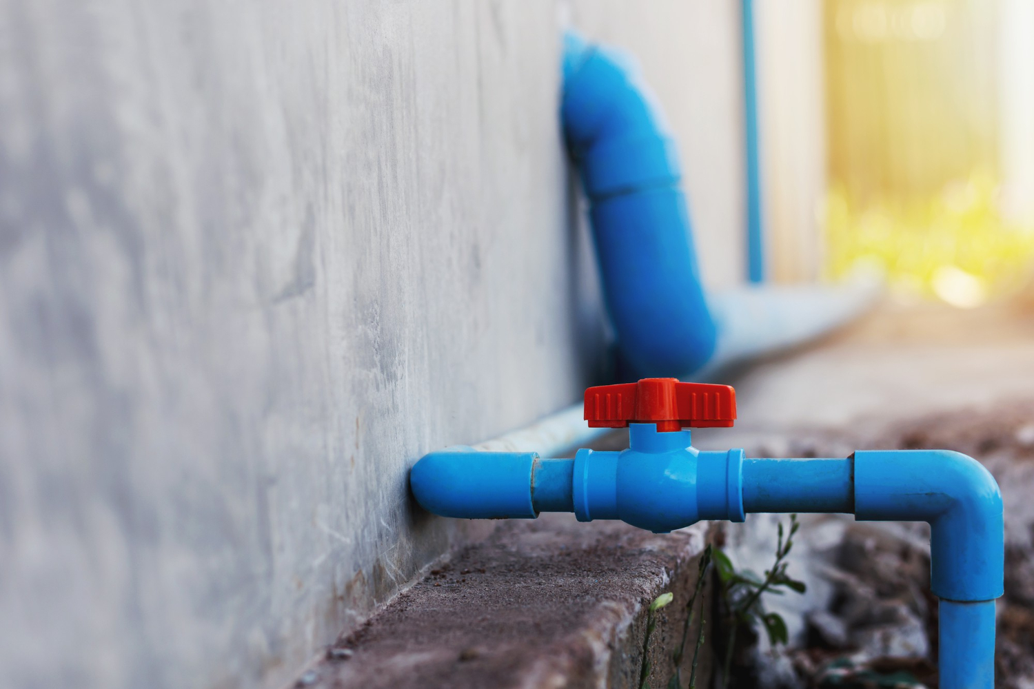 Water Line Replacement vs. Repair – Which One Saves You More?